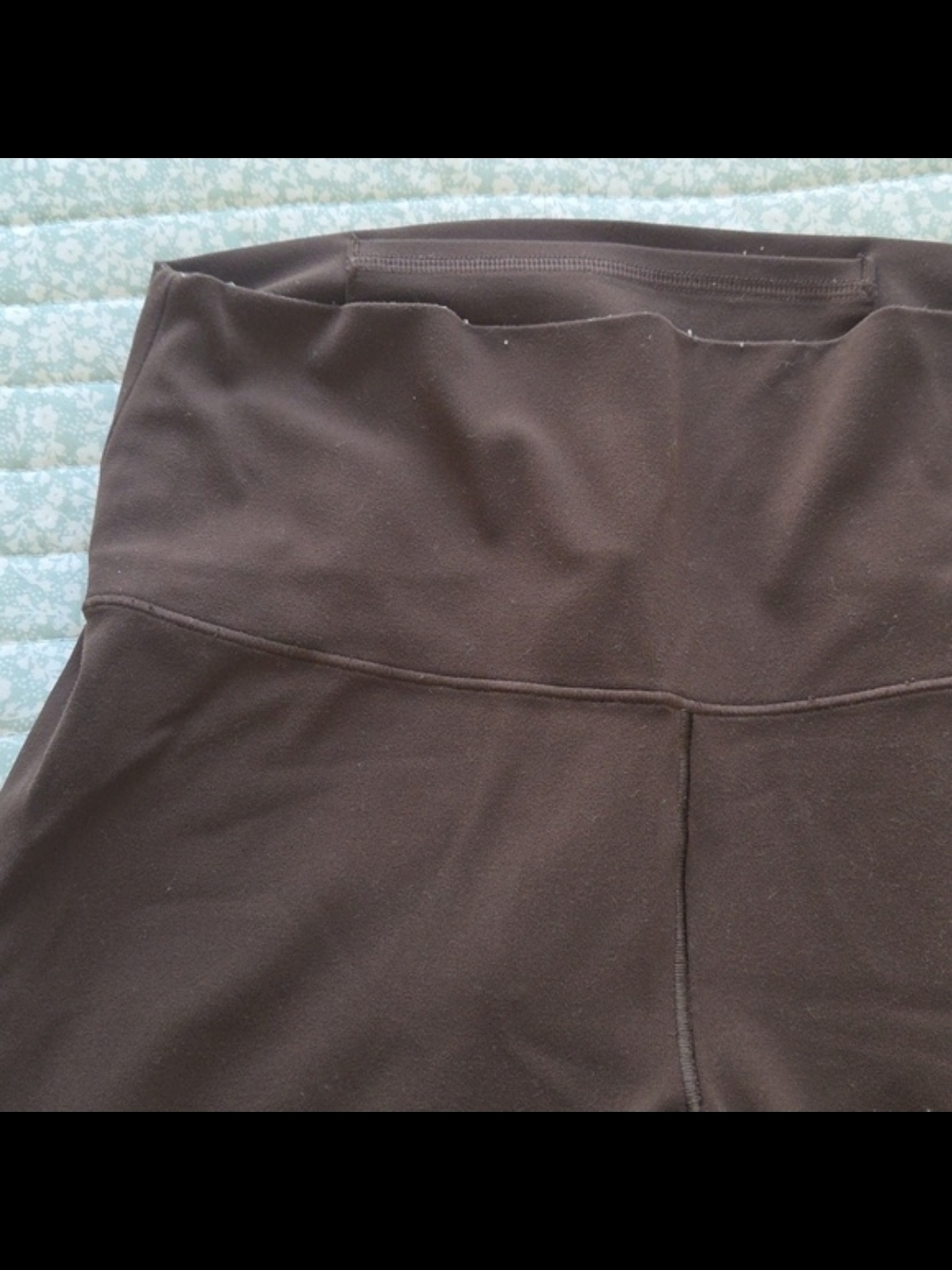 4-Pack Old Navy Studio Smooth 7/8 Leggings- Black, Navy, Brown, Olive - Picture 15 of 16